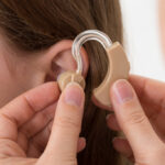 補聴器は片耳で使ってもいいの？装用方法について